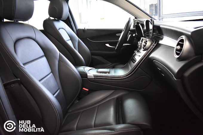 MERCEDES-BENZ GLC 220 d 4Matic Premium Night Edition